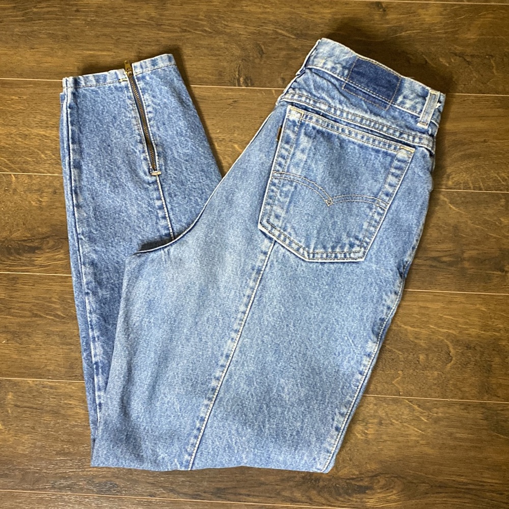 SOLD 🎉 VINTAGE LEVI’s 900 series USA 80’s High Rise Waist Tapered